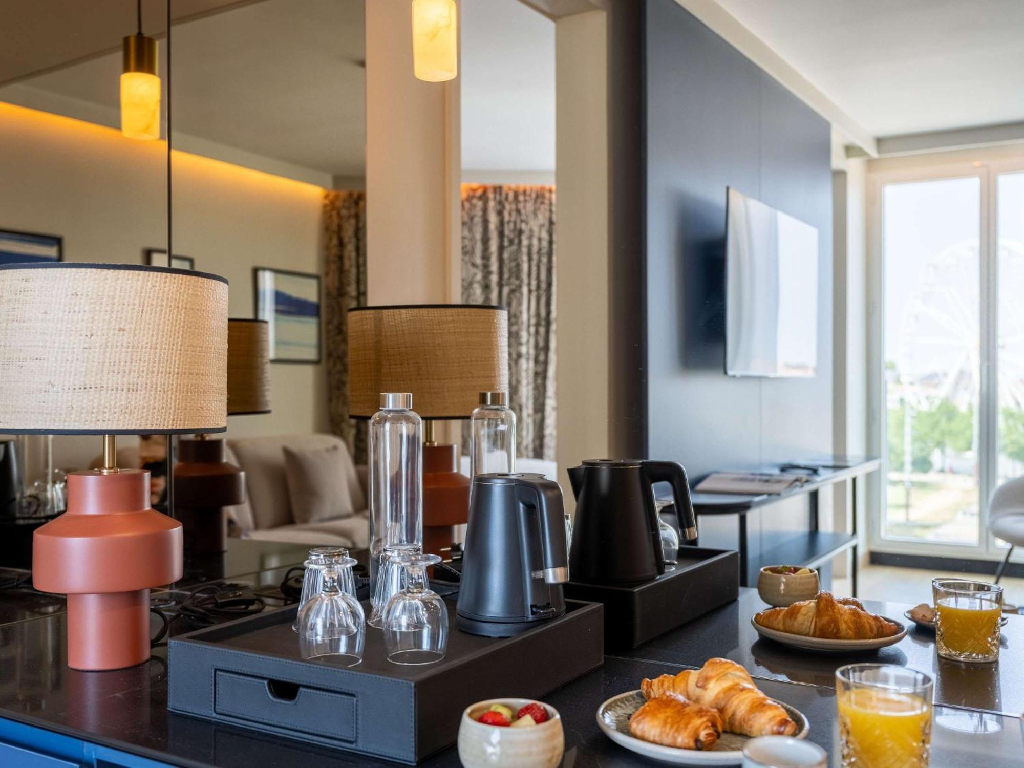 Mercure La Rochelle Vieux Port Bagian luar foto